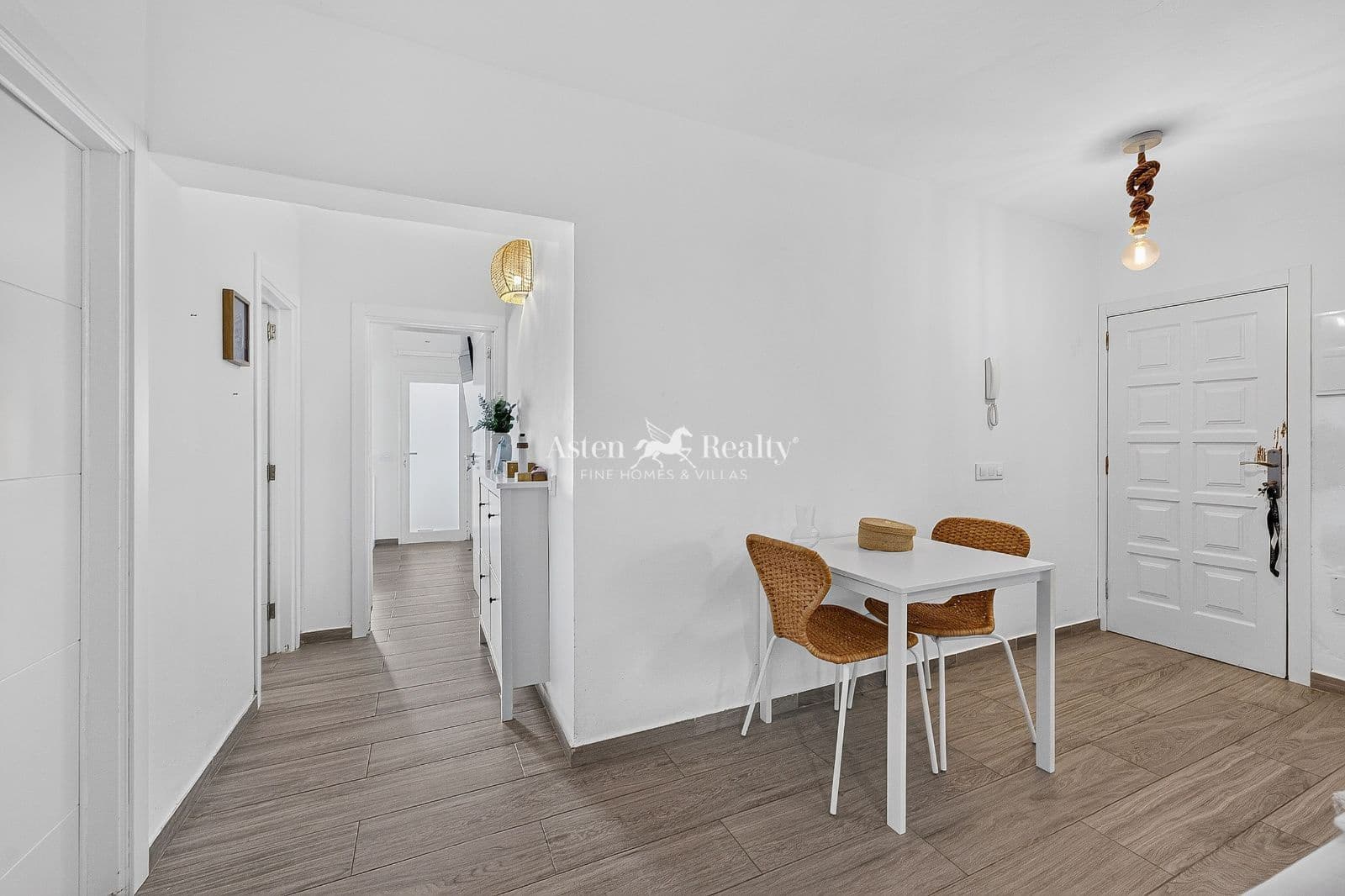 2 bedroom Flat for sale in Los Abrigos - € 245,000 (Ref: 9956344)