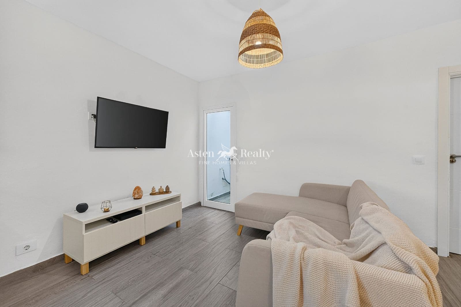 2 bedroom Flat for sale in Los Abrigos - € 245,000 (Ref: 9956344)