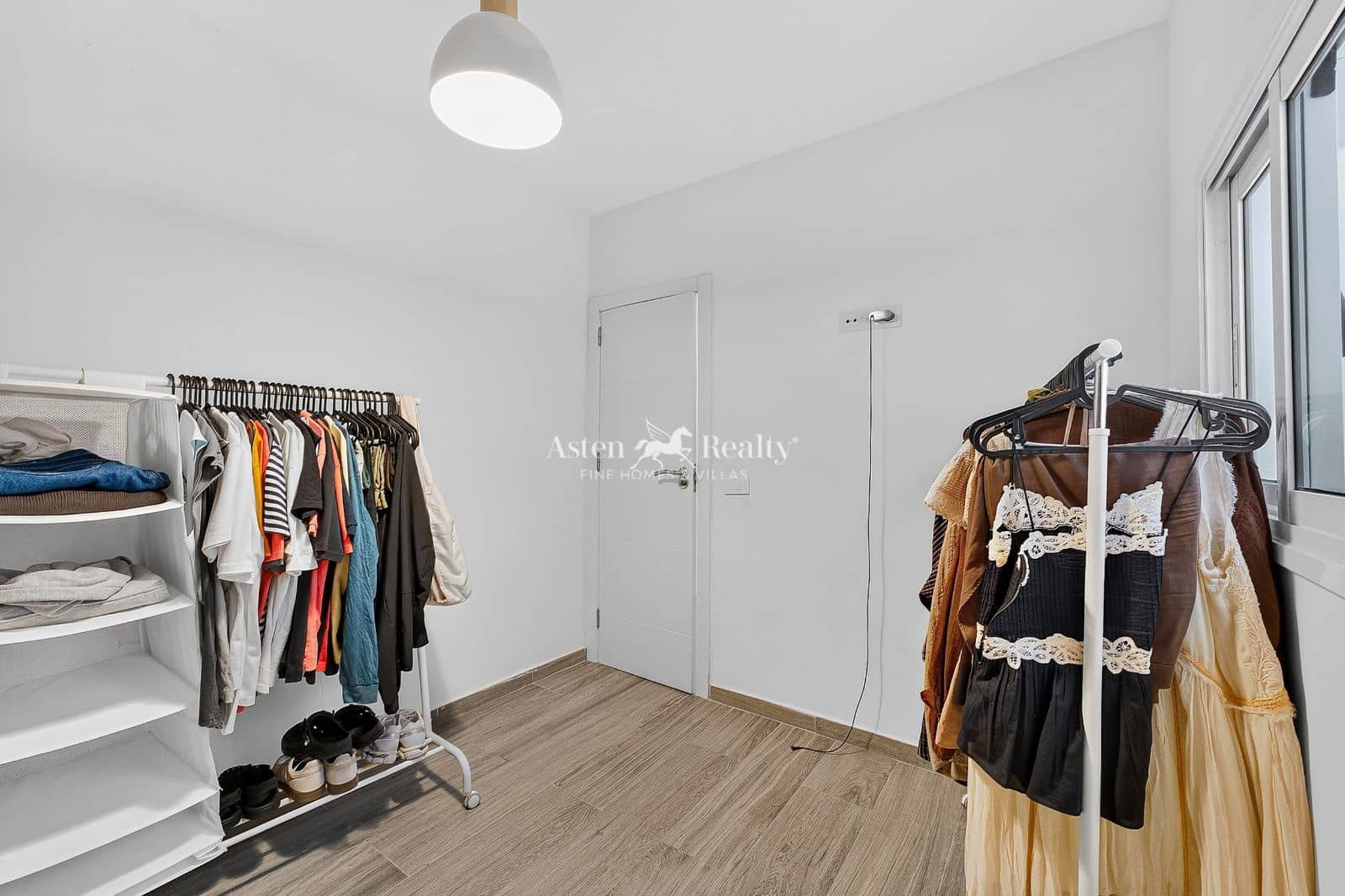 2 bedroom Flat for sale in Los Abrigos - € 245,000 (Ref: 9956344)