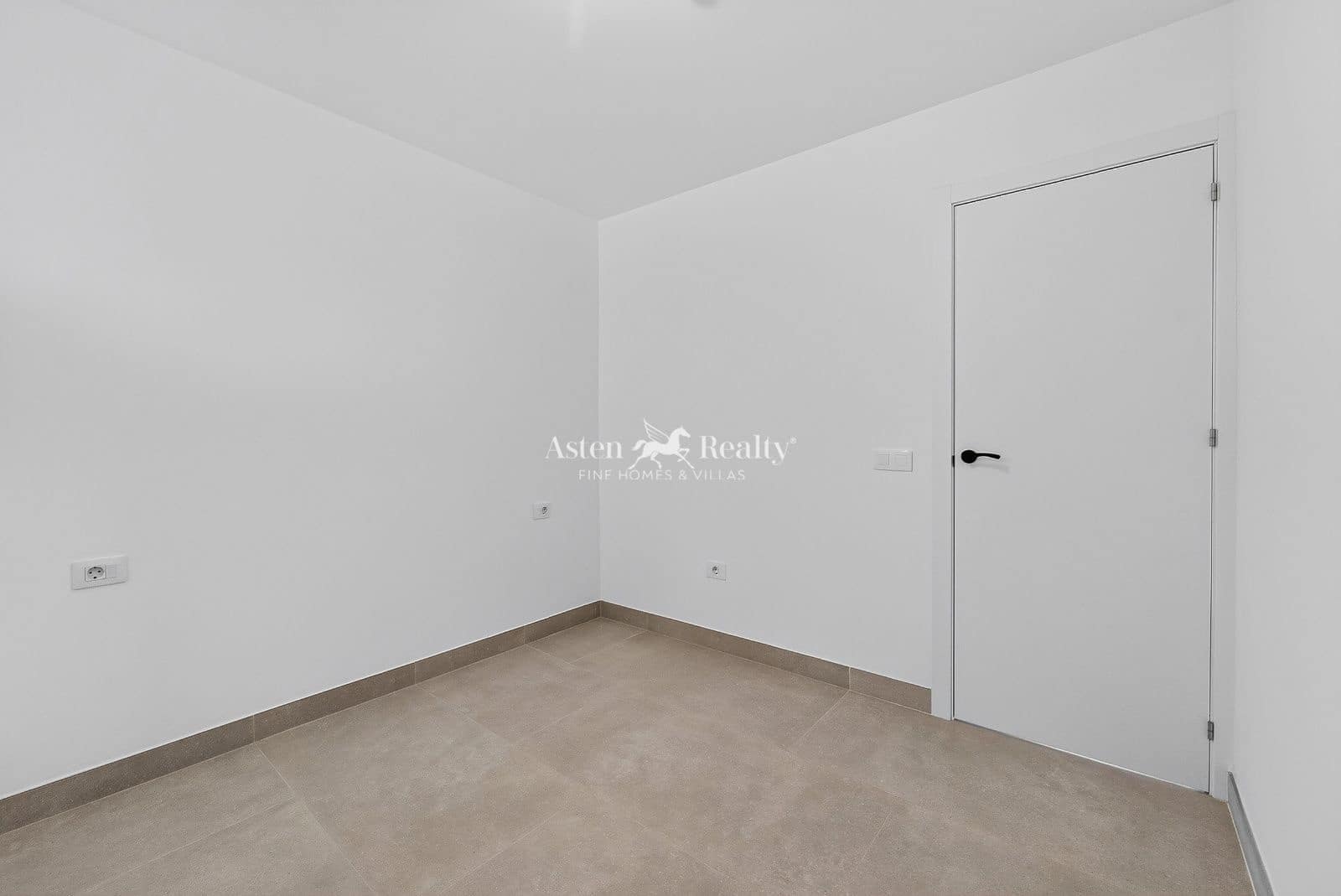 2 Zimmer Wohnung zu verkaufen in Playa Paraiso mit Pool Garage - 320.000 € (Ref: 9958425)