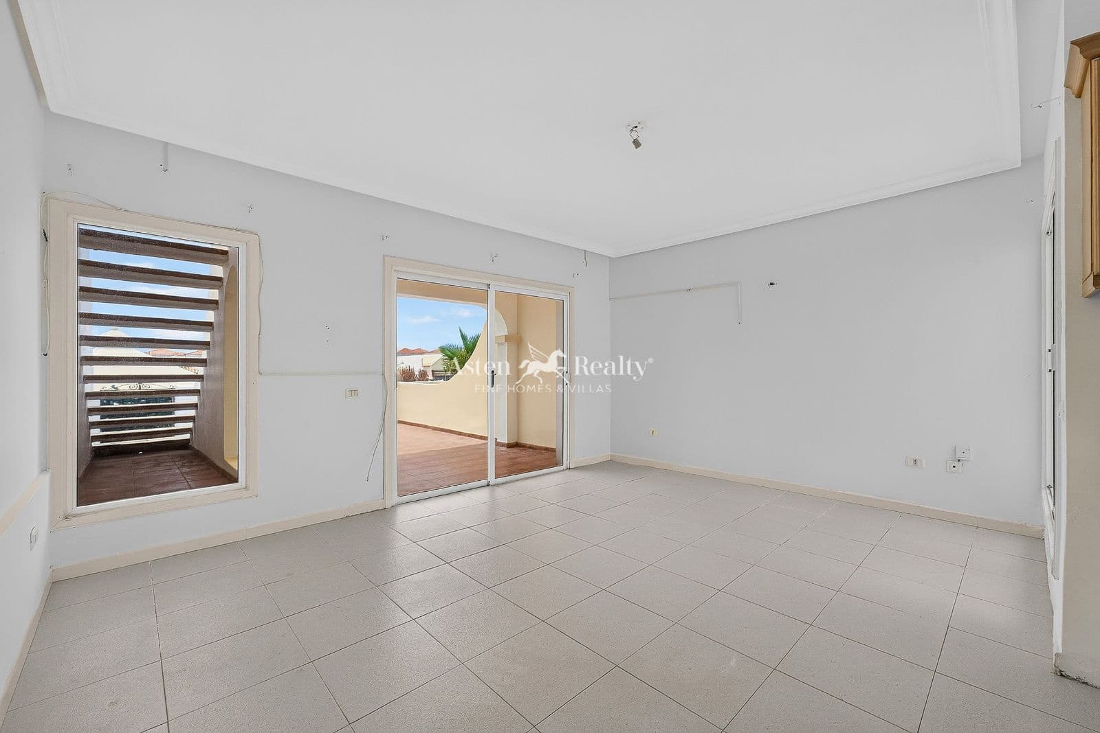 Piso de 1 habitación en Golf del Sur en venta con piscina - 225.000 € (Ref: 9958426)