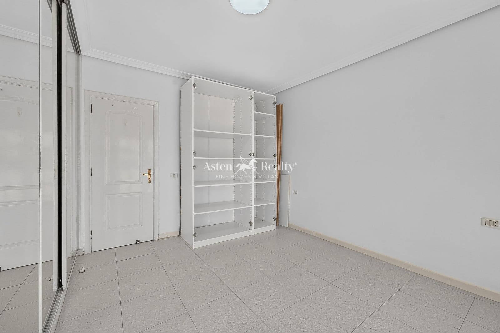 Piso de 1 habitación en Golf del Sur en venta con piscina - 225.000 € (Ref: 9958426)
