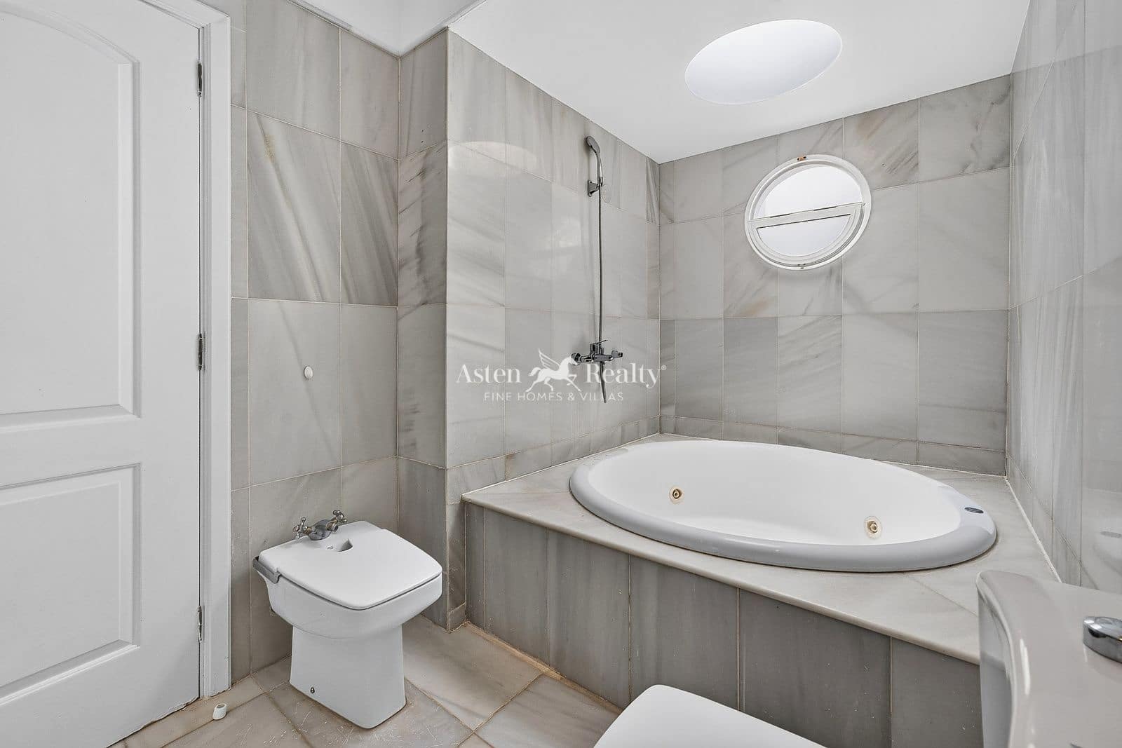 Piso de 1 habitación en Golf del Sur en venta con piscina - 225.000 € (Ref: 9958426)
