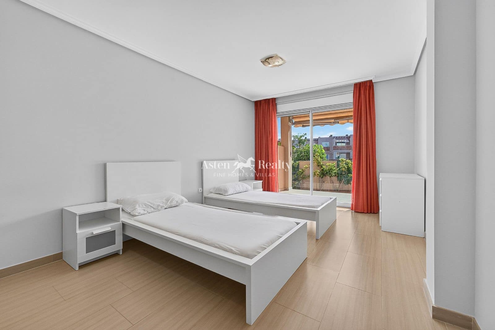3 soverom Leilighet til salgs i El Medano med svømmebasseng garasje - € 495 000 (Ref: 9964316)