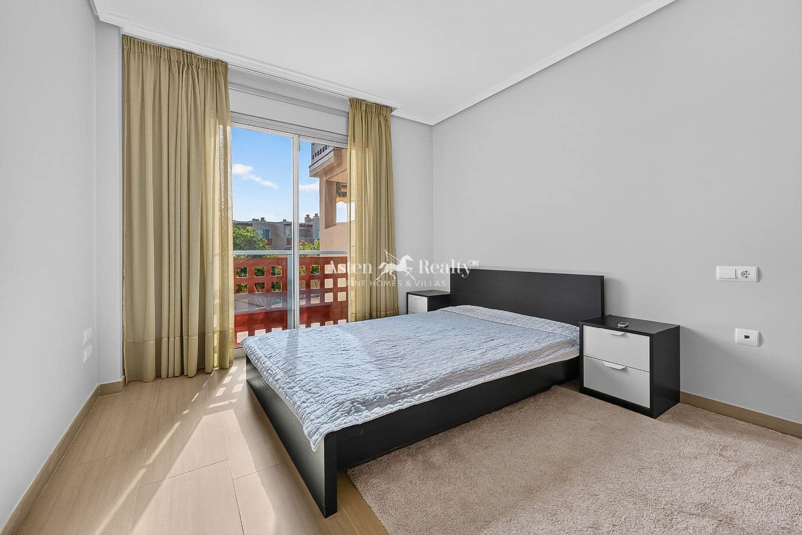 3 soverom Leilighet til salgs i El Medano med svømmebasseng garasje - € 495 000 (Ref: 9964316)