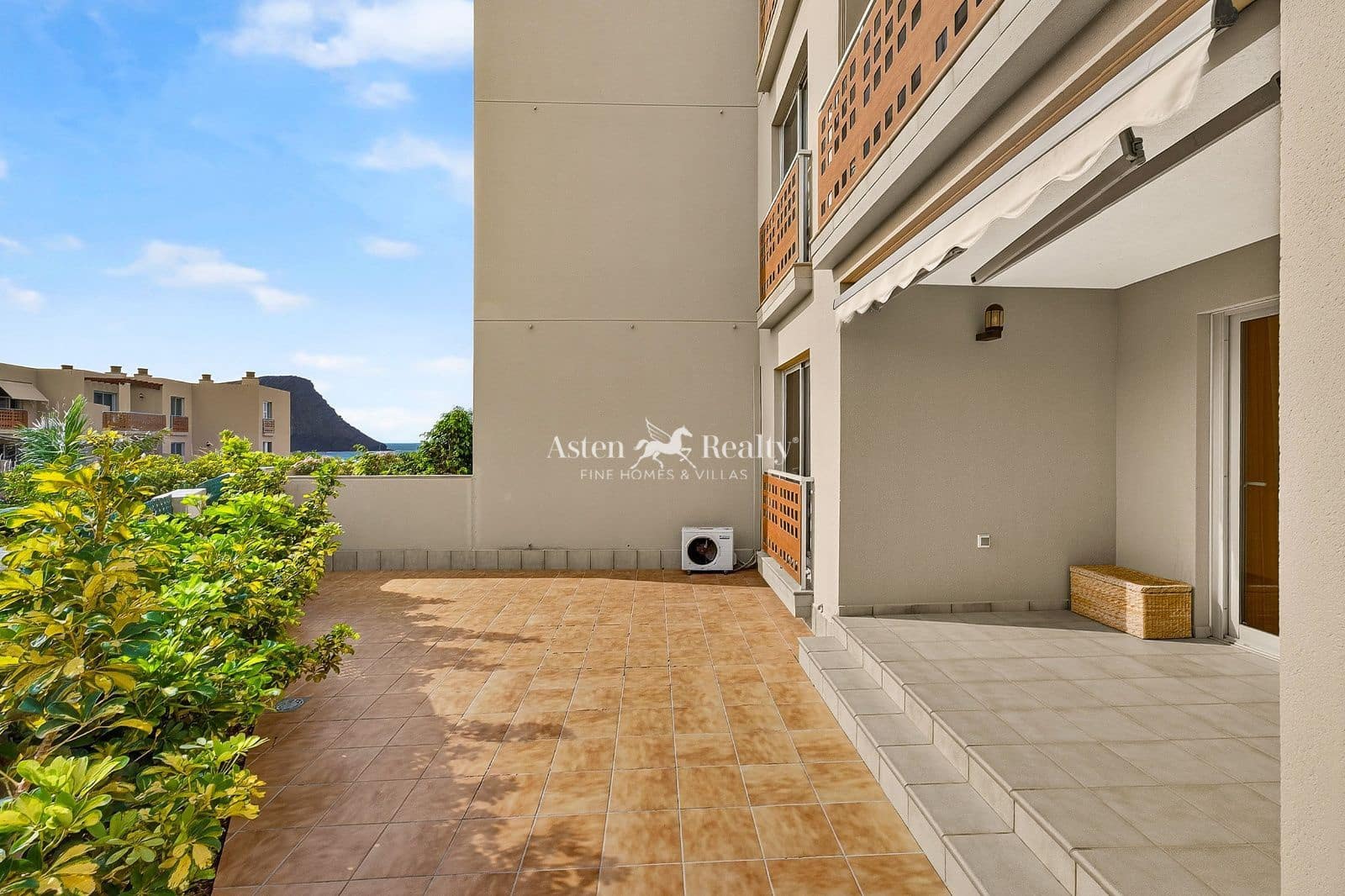 3 soverom Leilighet til salgs i El Medano med svømmebasseng garasje - € 495 000 (Ref: 9964316)