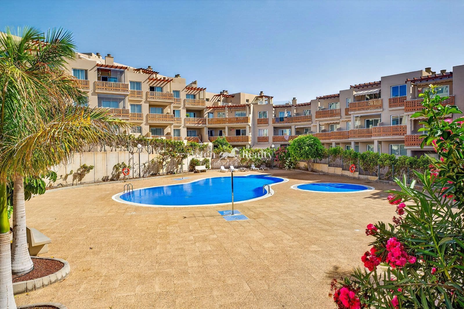 3 soverom Leilighet til salgs i El Medano med svømmebasseng garasje - € 495 000 (Ref: 9964316)