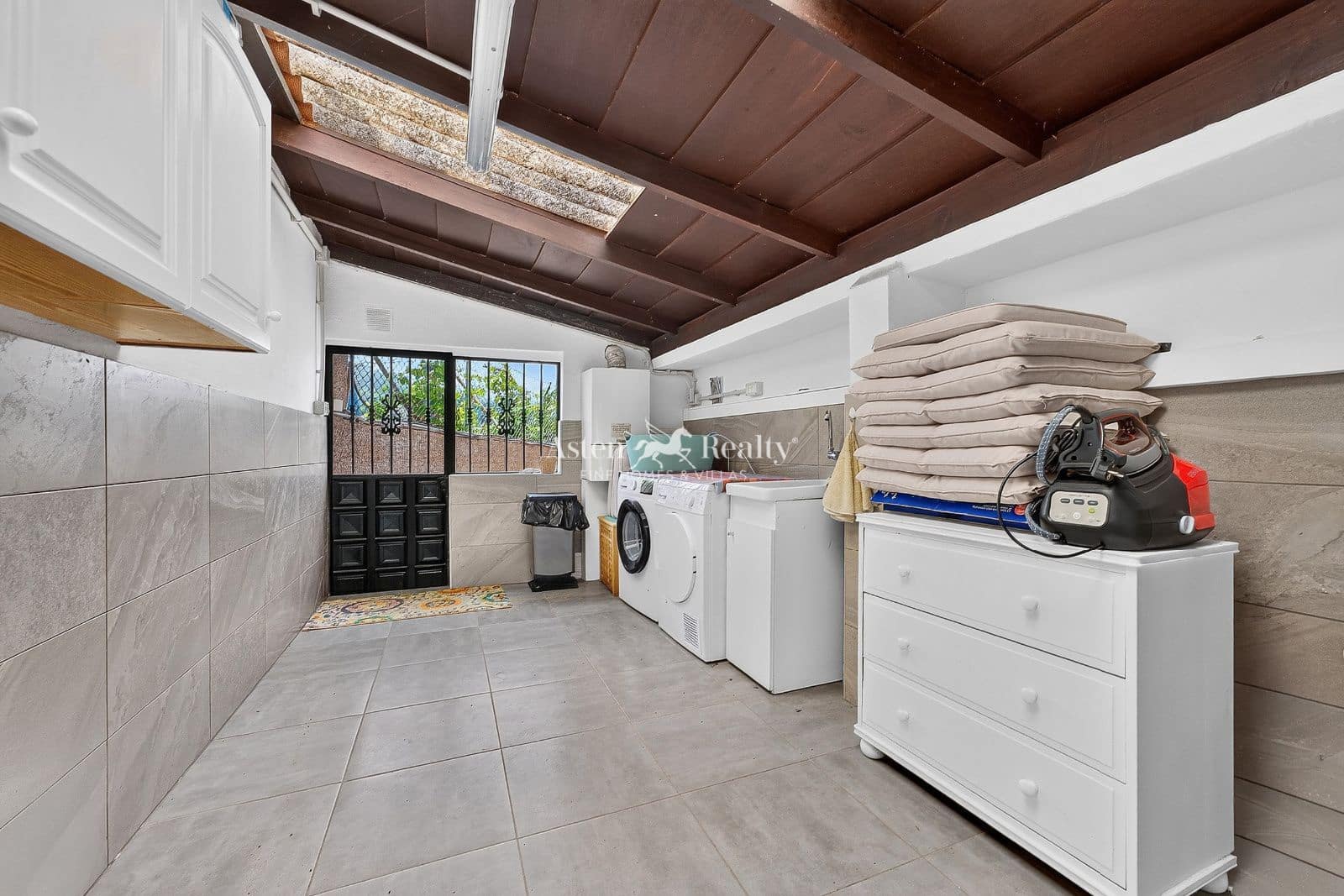 4 quarto Casa em Banda para venda em La Victoria de Acentejo com piscina garagem - 925 000 € (Ref: 9965940)