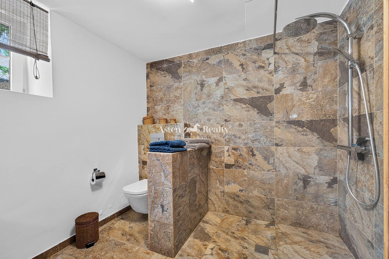 4 quarto Casa em Banda para venda em La Victoria de Acentejo com piscina garagem - 925 000 € (Ref: 9965940)