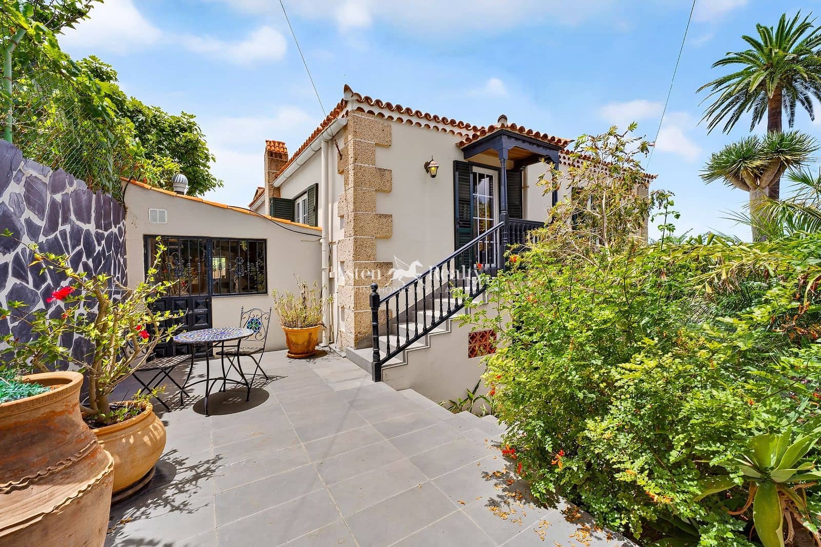 4 quarto Casa em Banda para venda em La Victoria de Acentejo com piscina garagem - 925 000 € (Ref: 9965940)