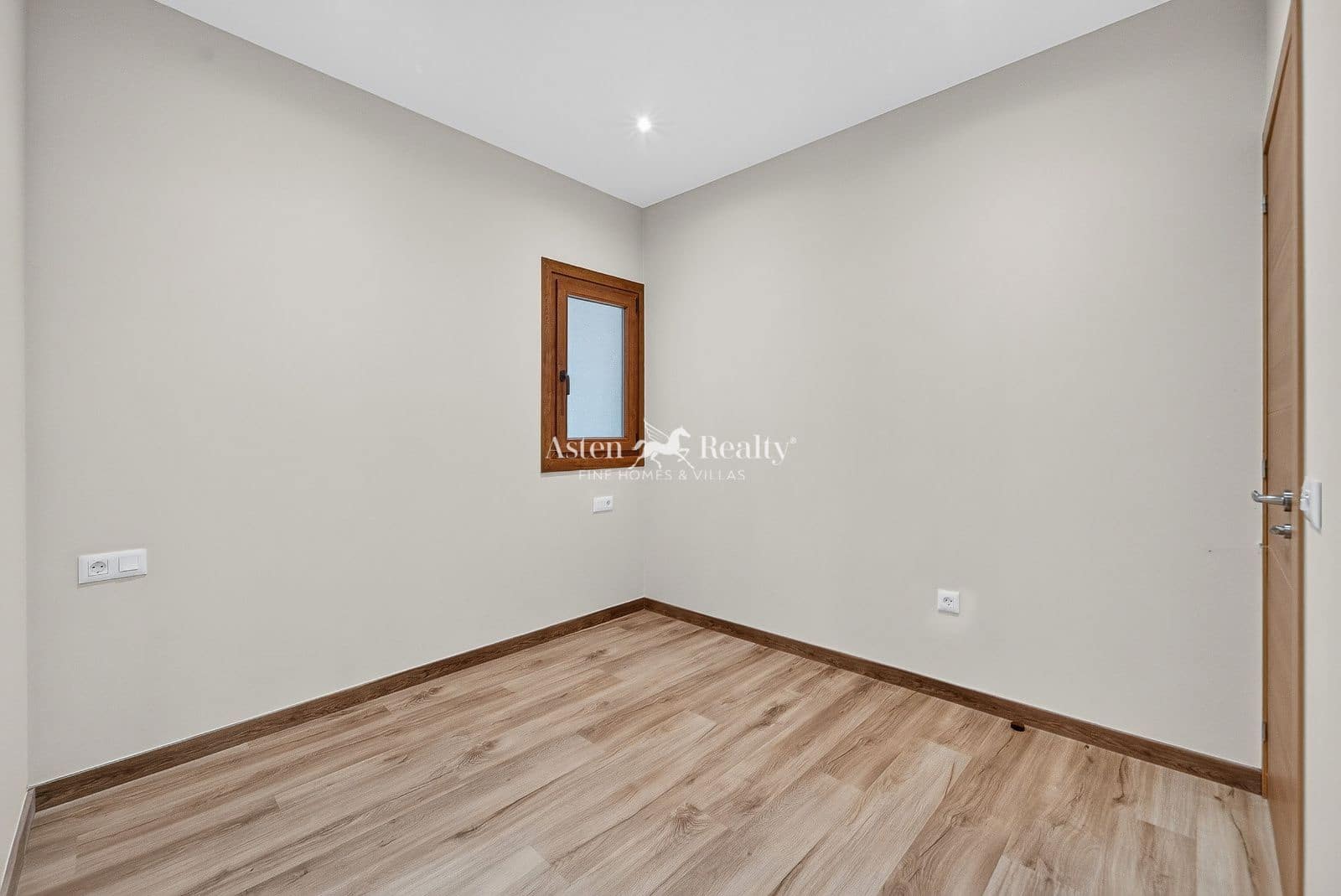 3 bedroom Villa for sale in El Tanque with garage - € 462,000 (Ref: 9975839)