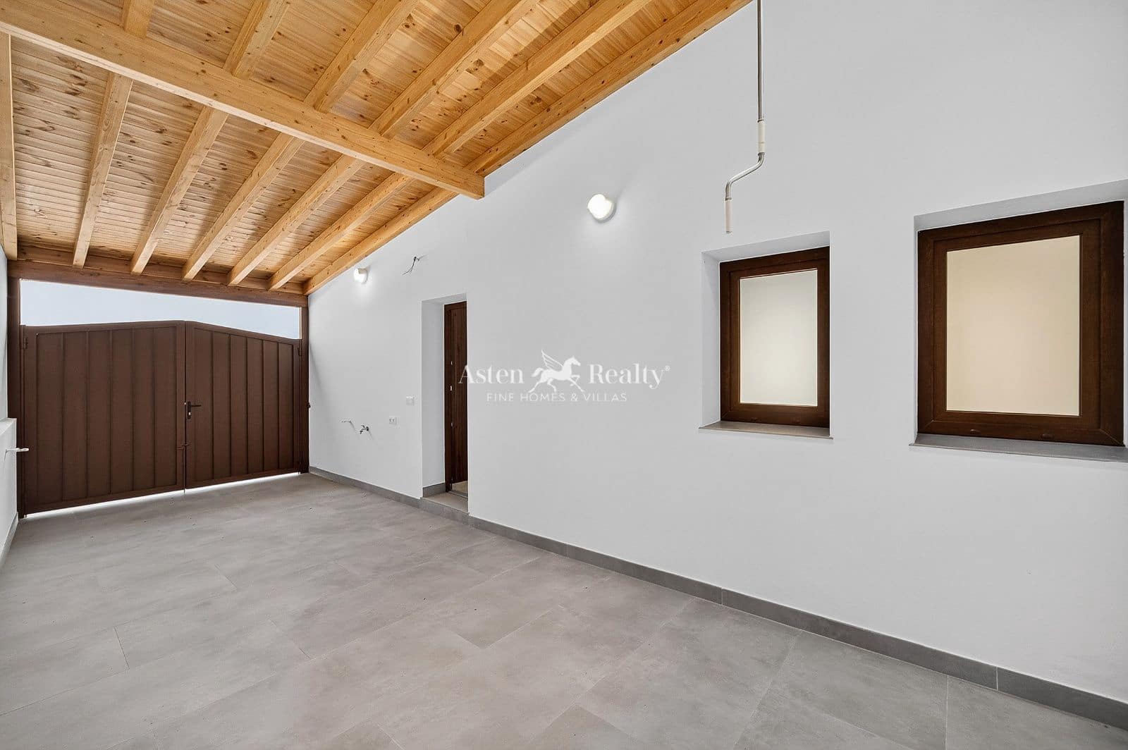 3 bedroom Villa for sale in El Tanque with garage - € 462,000 (Ref: 9975839)