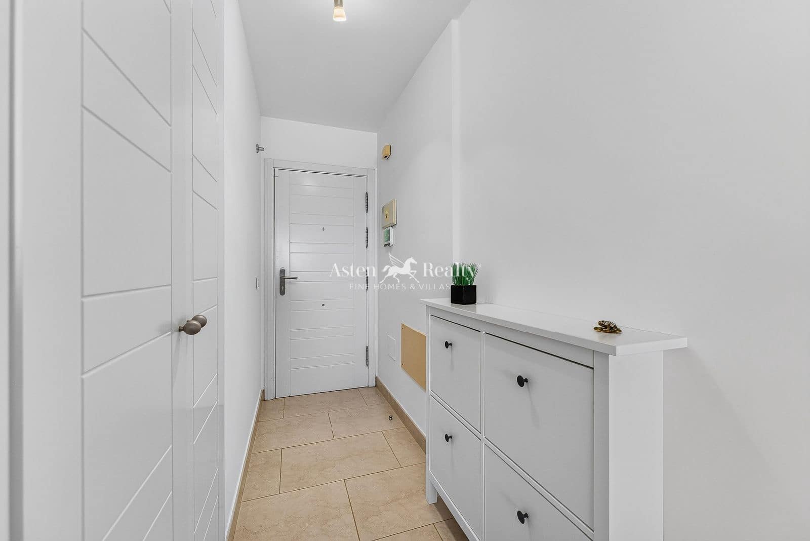 1 bedroom Flat for sale in Palm-Mar with pool - € 279,000 (Ref: 9976554)