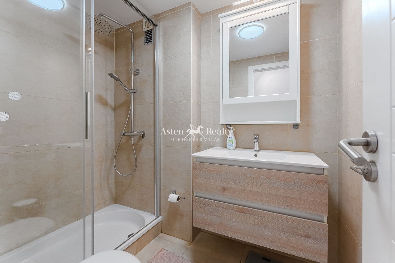 1 bedroom Flat for sale in Palm-Mar with pool - € 279,000 (Ref: 9976554)