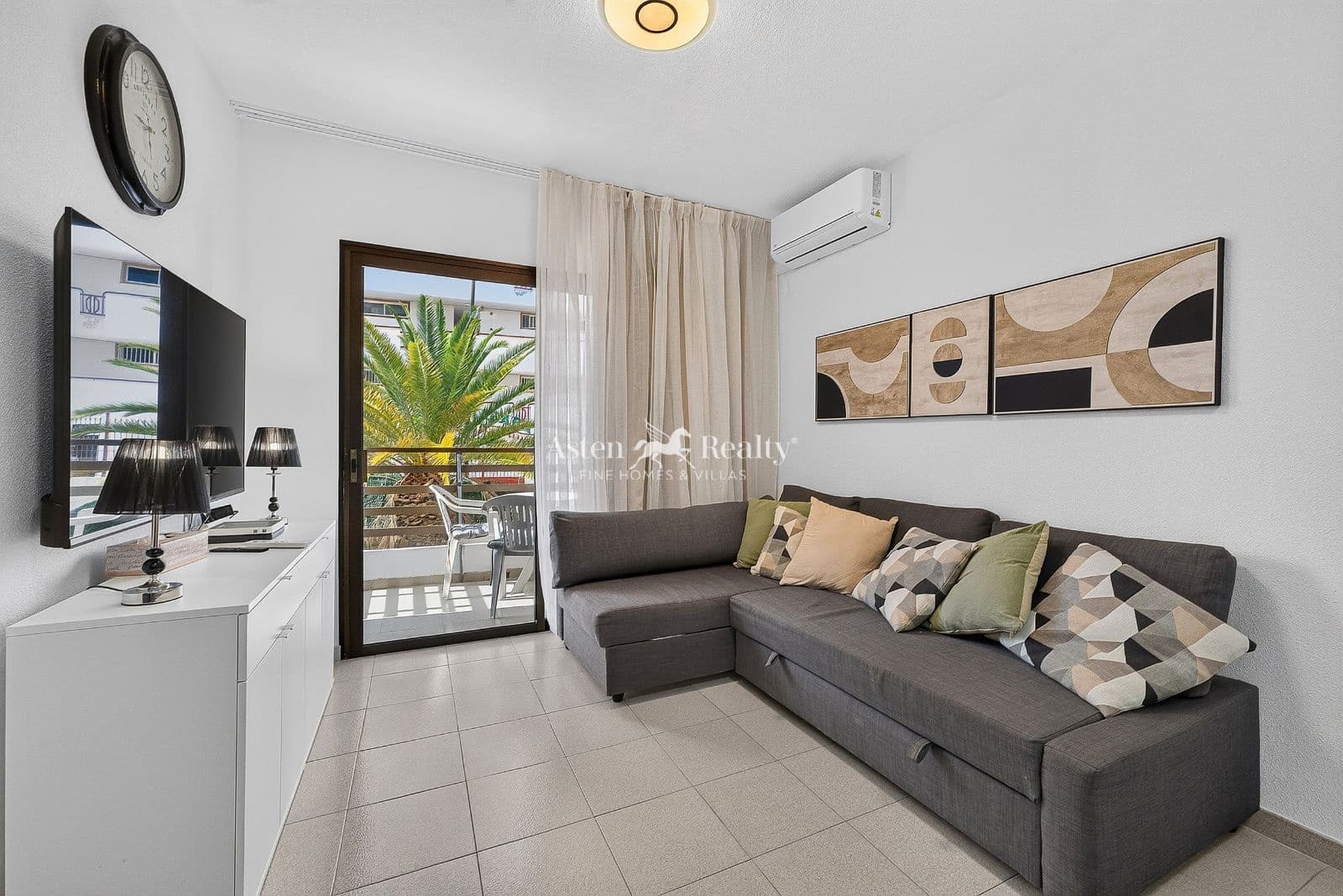 2 slaapkamer Flat te koop in Puerto Santiago met zwembad - € 280.000 (Ref: 9977894)
