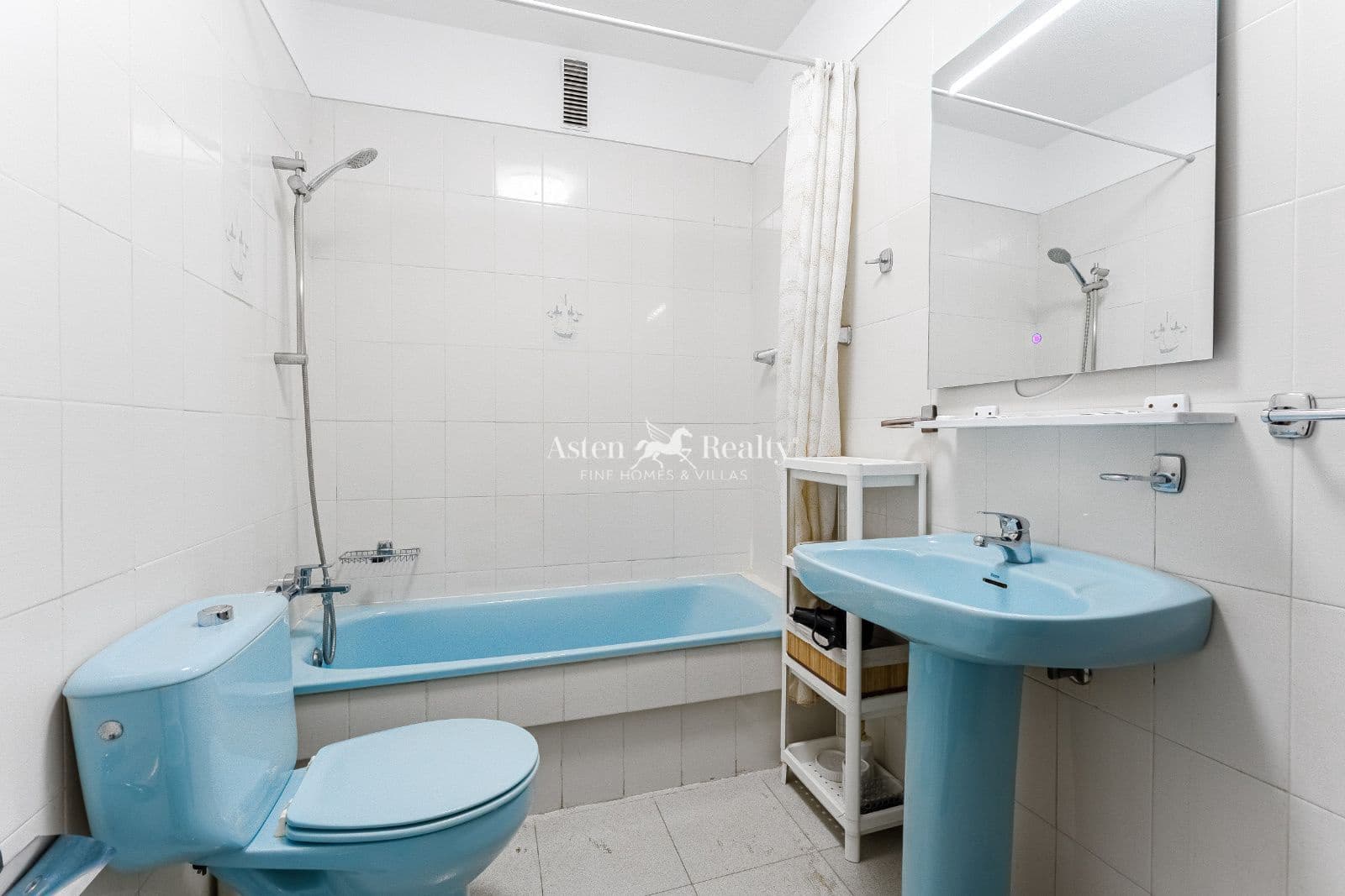 2 slaapkamer Flat te koop in Puerto Santiago met zwembad - € 280.000 (Ref: 9977894)