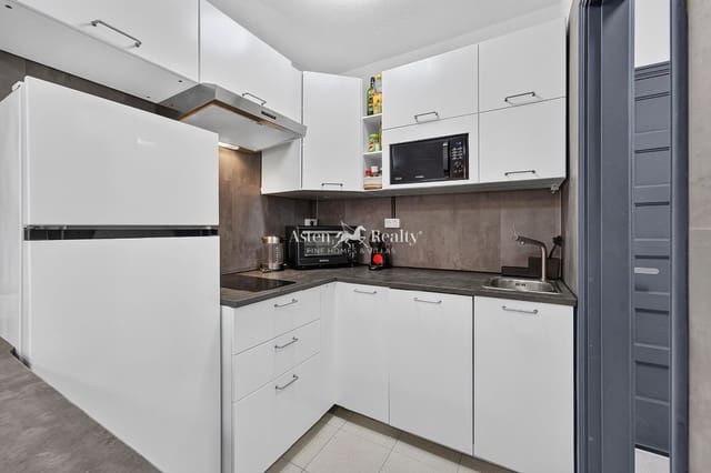 2 soveværelse Lejlighed til salg i Puerto Santiago, Santiago del Teide med swimmingpool - € 280.000 (Ref: 9977894)