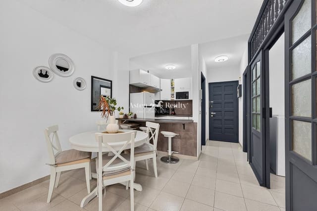 2 soveværelse Lejlighed til salg i Puerto Santiago, Santiago del Teide med swimmingpool - € 280.000 (Ref: 9977894)