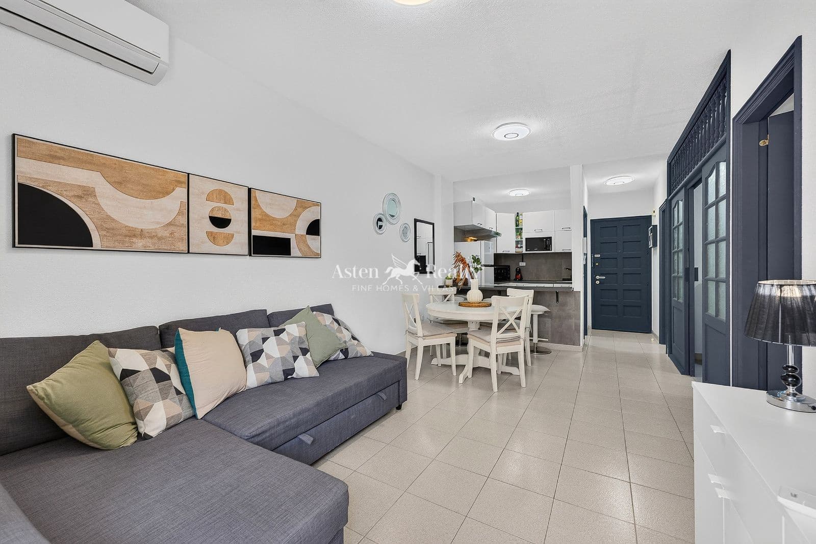 2 slaapkamer Flat te koop in Puerto Santiago met zwembad - € 280.000 (Ref: 9977894)
