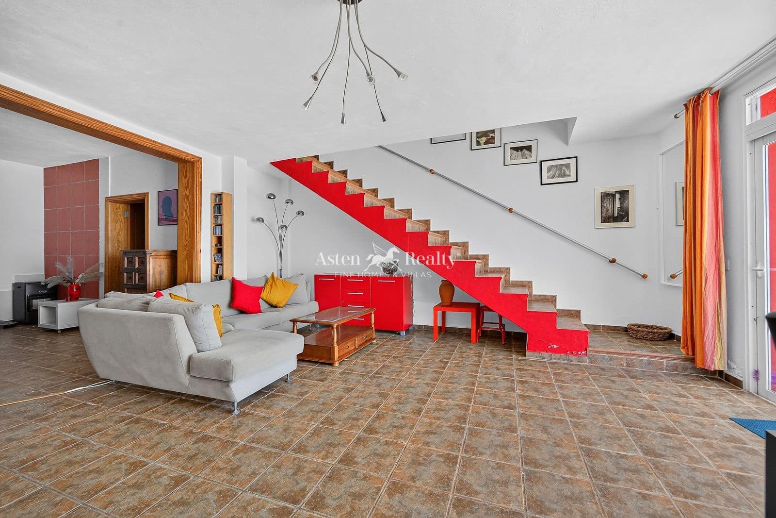 5 slaapkamer Huis te koop in La Orotava - € 295.000 (Ref: 9977975)