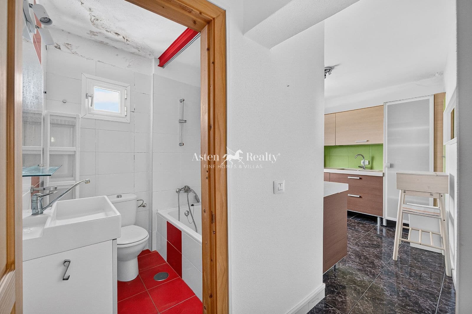 5 slaapkamer Huis te koop in La Orotava - € 295.000 (Ref: 9977975)