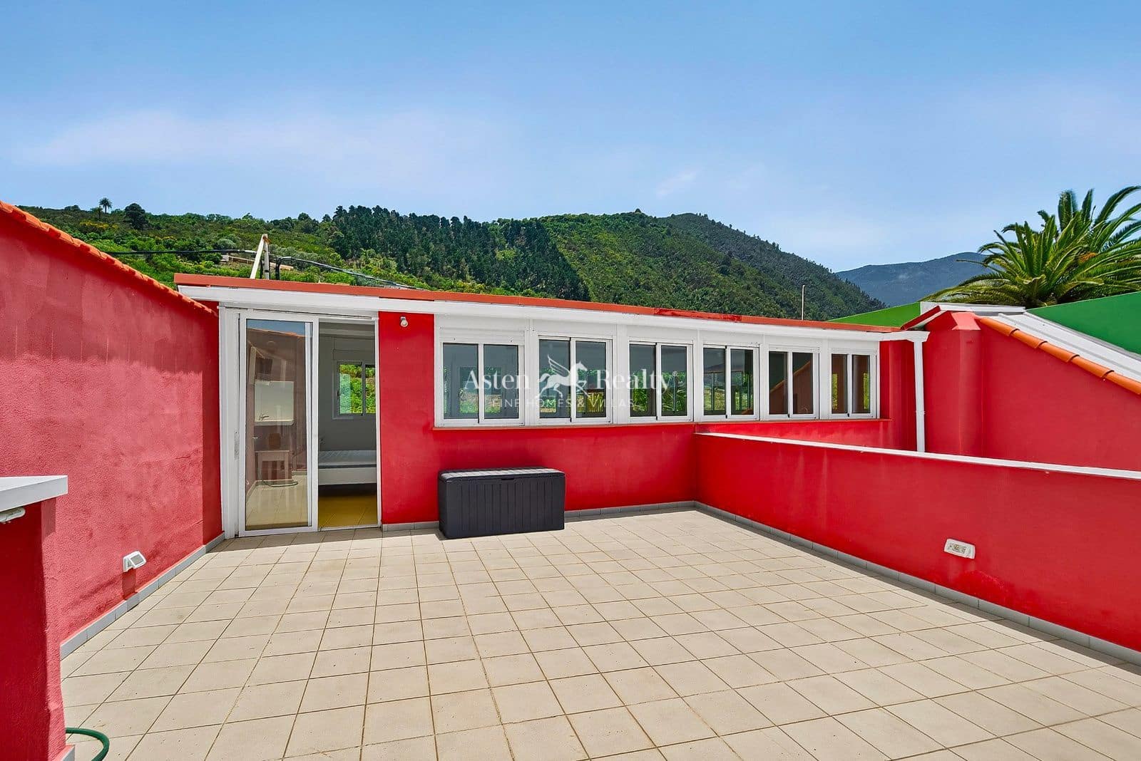 5 slaapkamer Huis te koop in La Orotava - € 295.000 (Ref: 9977975)