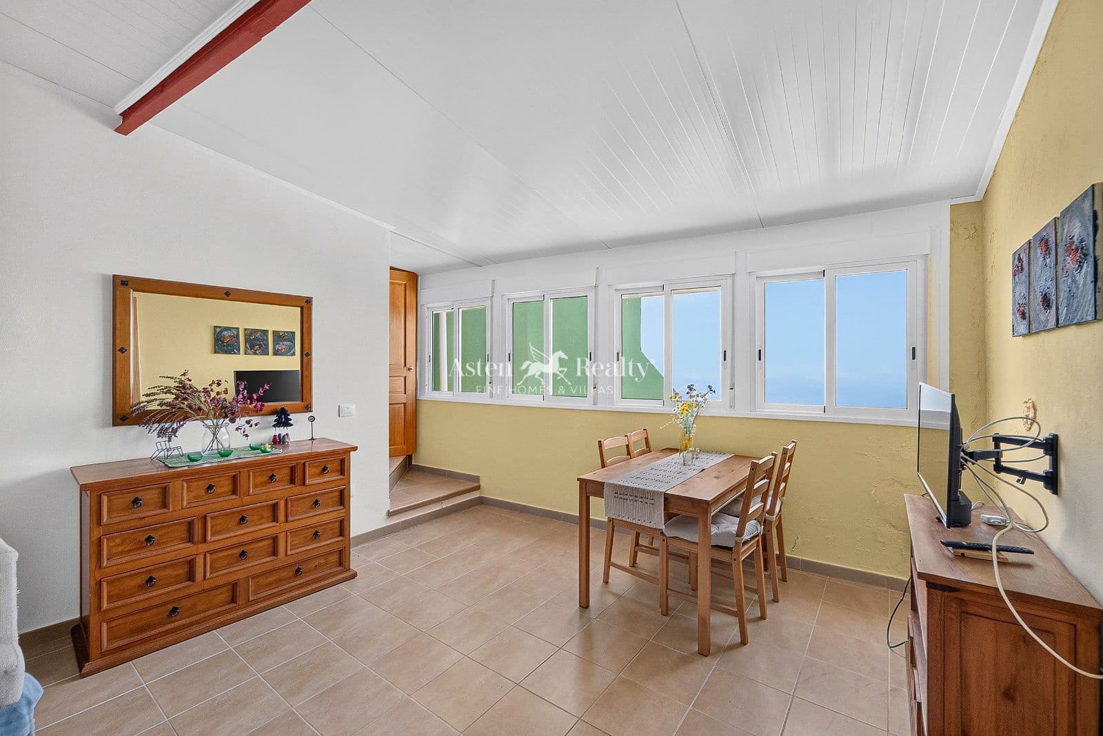 5 slaapkamer Huis te koop in La Orotava - € 295.000 (Ref: 9977975)