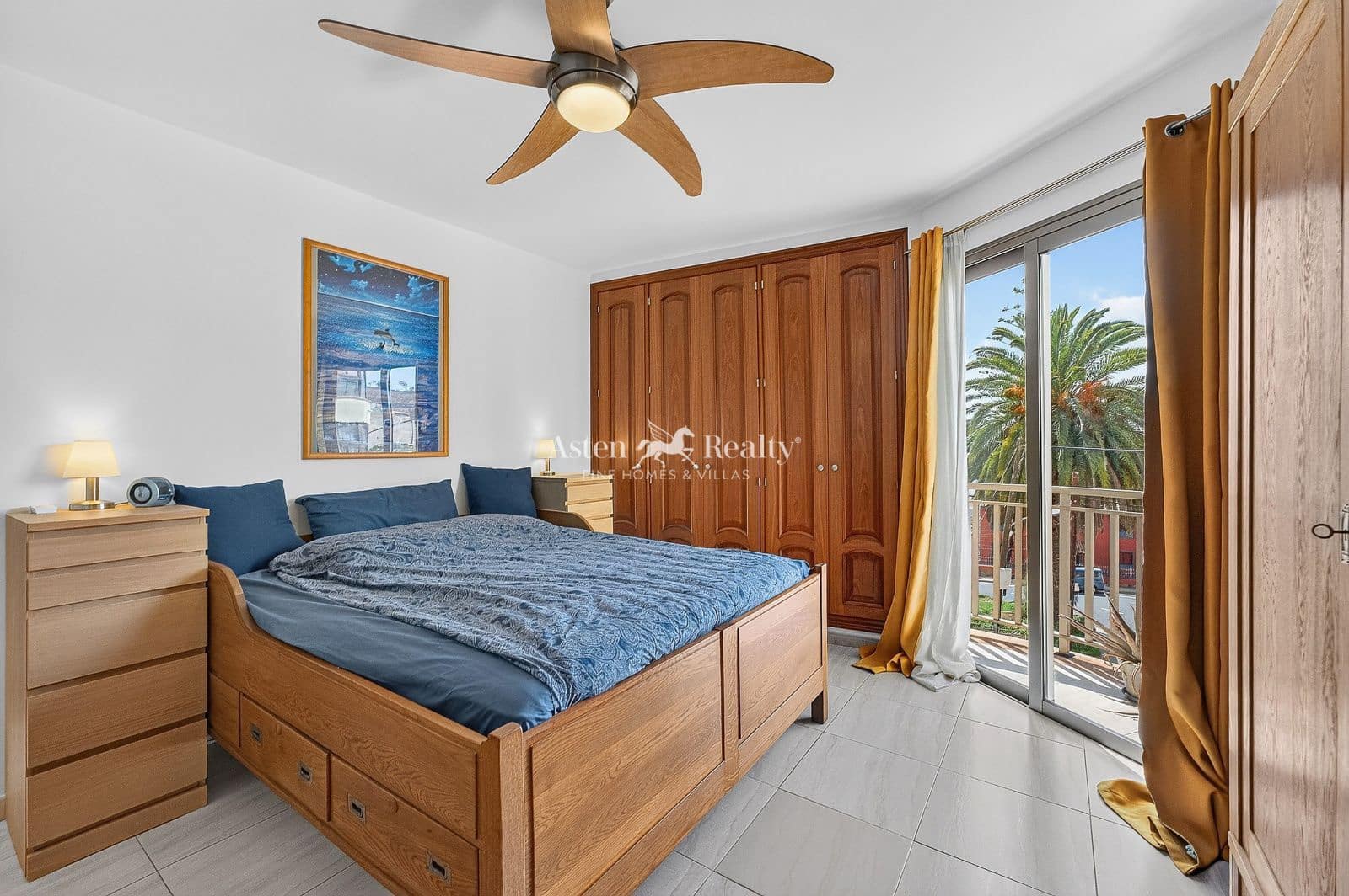Piso de 2 habitaciones en Granadilla de Abona en venta con garaje - 220.000 € (Ref: 9981481)