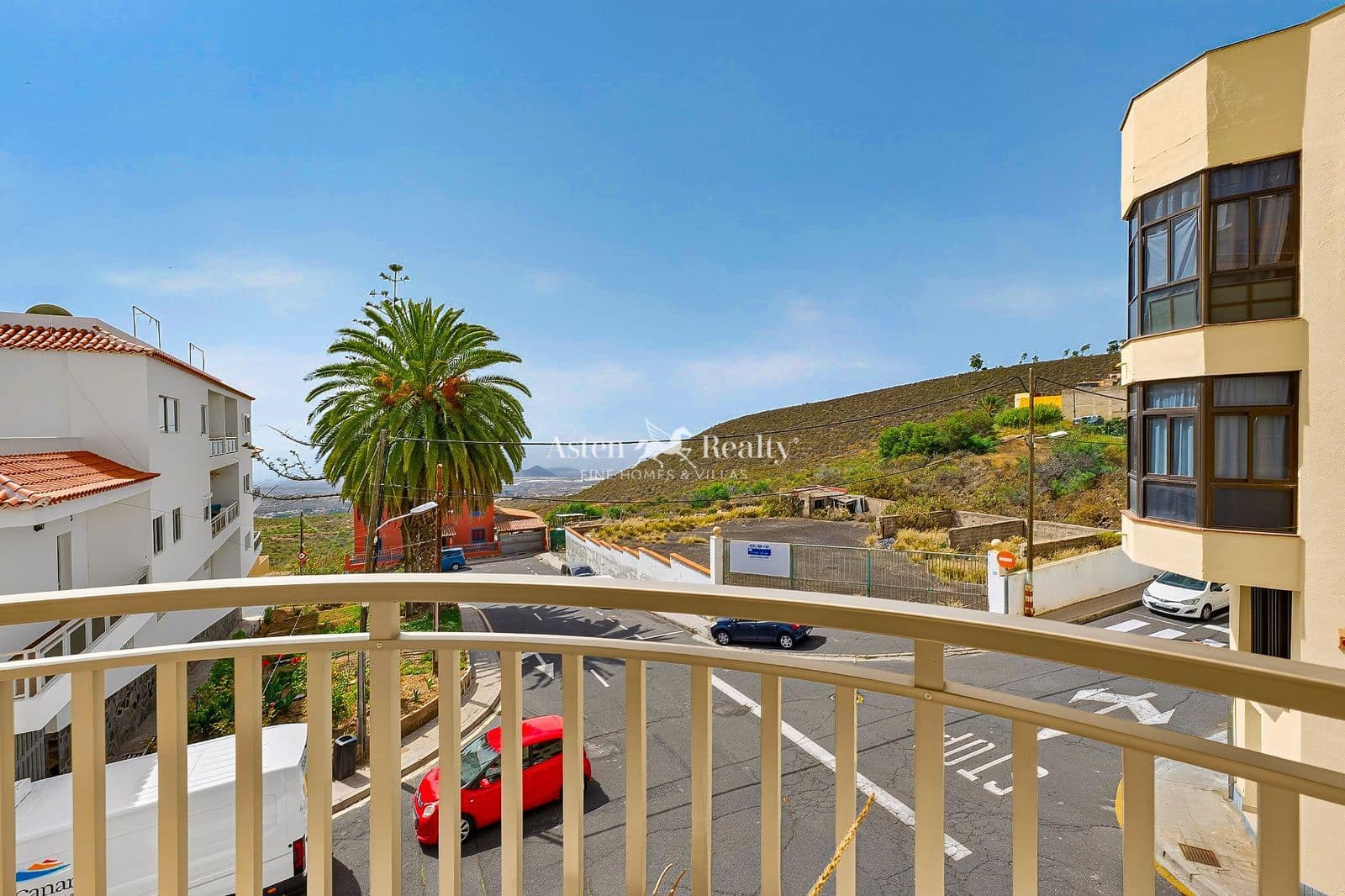 Piso de 2 habitaciones en Granadilla de Abona en venta con garaje - 220.000 € (Ref: 9981481)