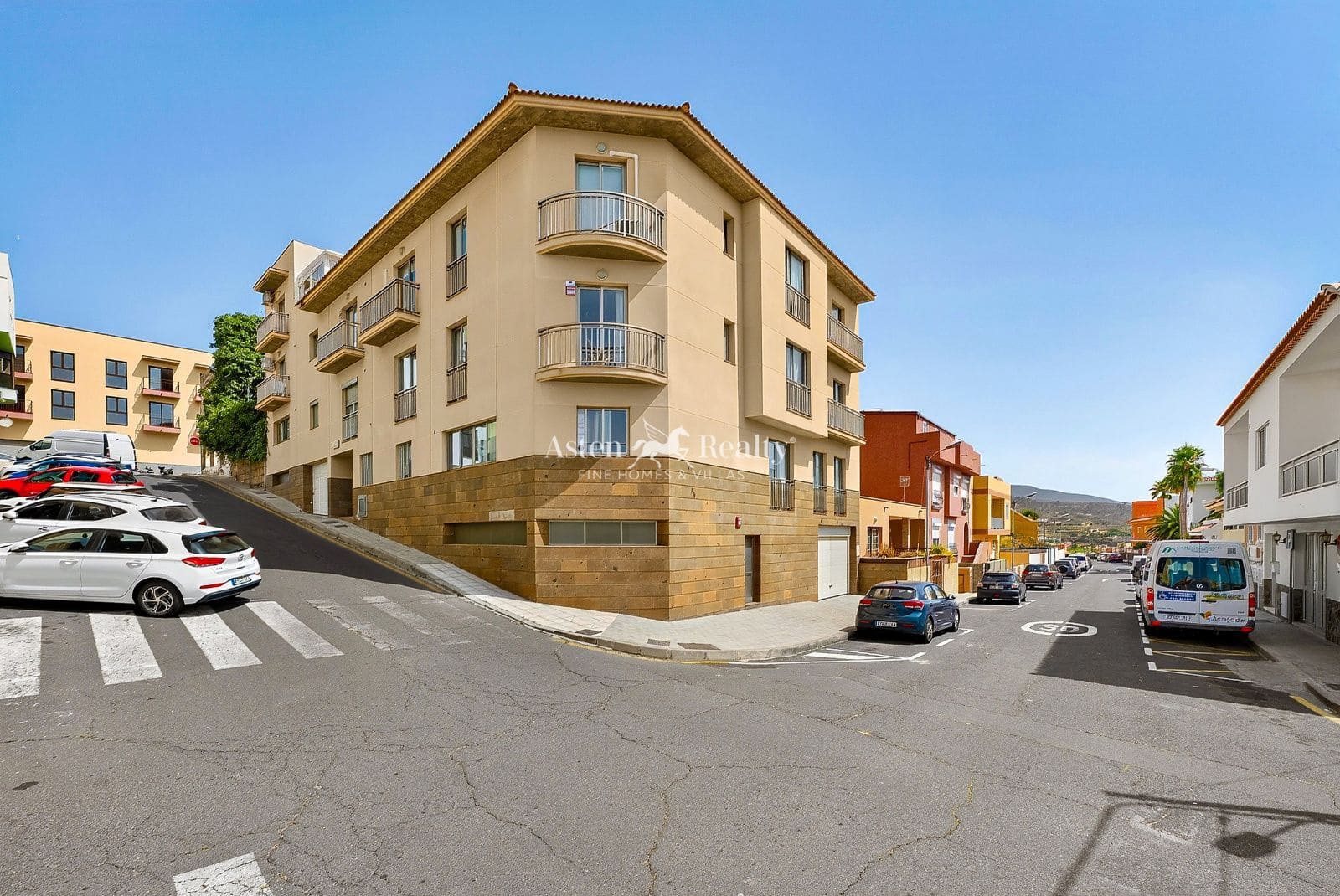 Piso de 2 habitaciones en Granadilla de Abona en venta con garaje - 220.000 € (Ref: 9981481)