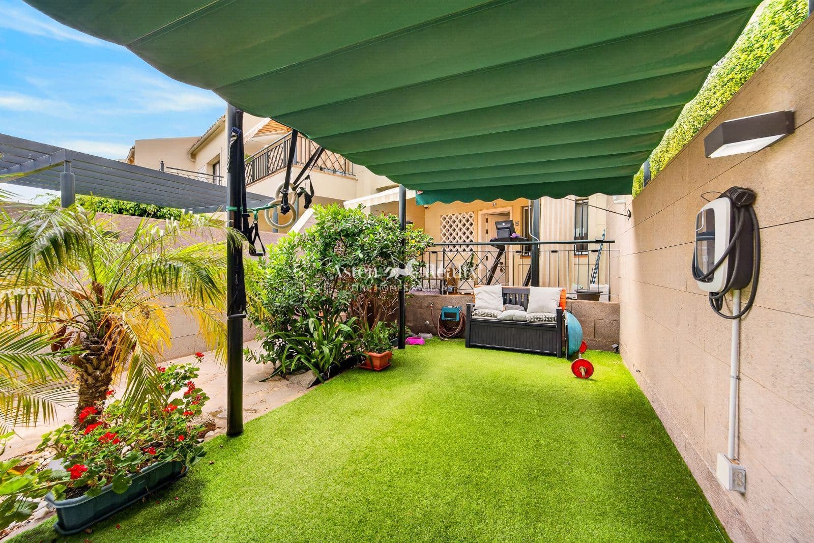 1 soveværelse Lejlighed til salg i Playa del Duque med swimmingpool garage - € 455.000 (Ref: 9993579)