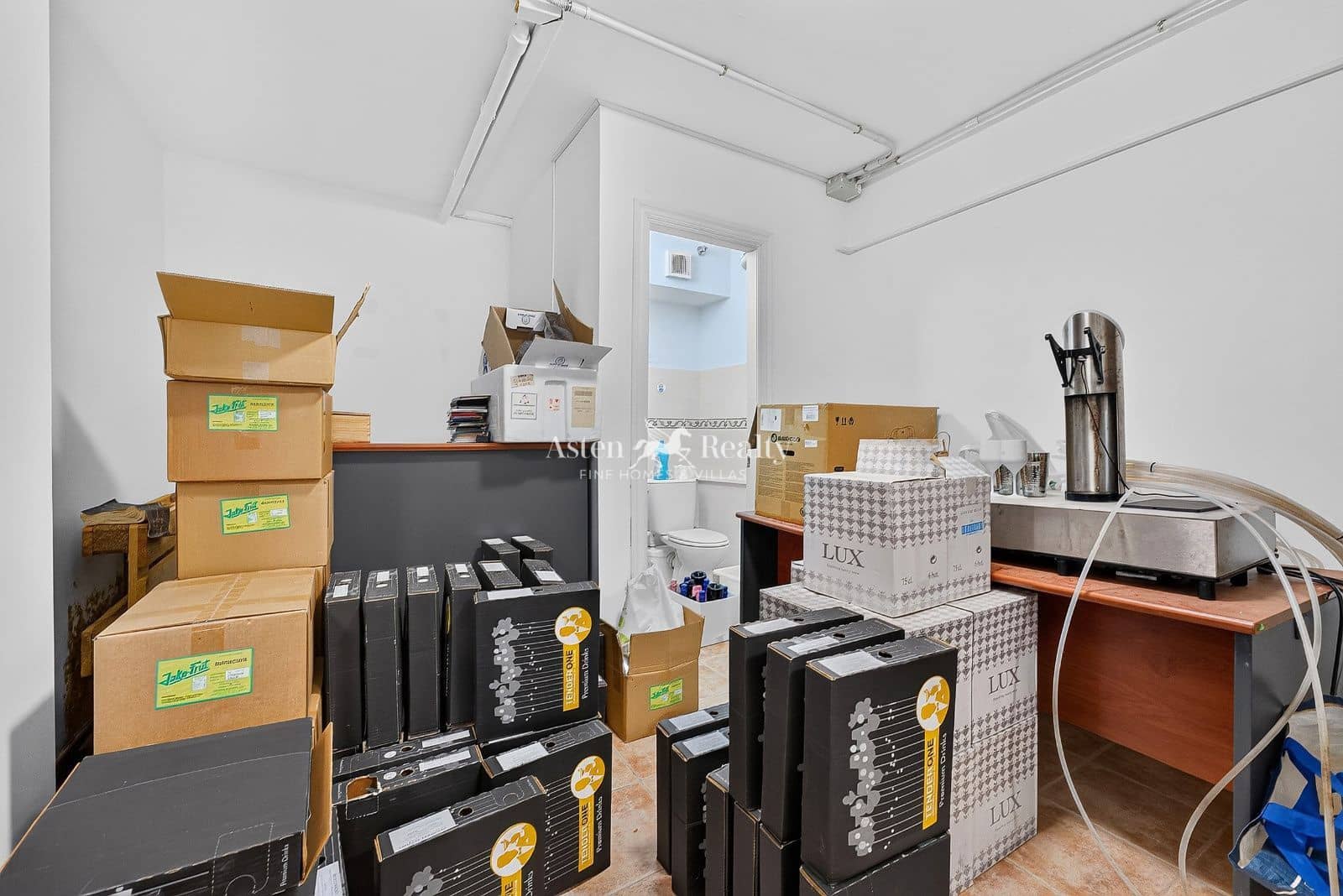 Empresa para venda em Fanabe - 215 000 € (Ref: 9996301)