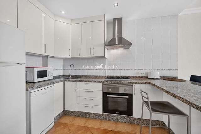 3 slaapkamer Penthouse te koop in Puerto Santiago, Santiago del Teide met zwembad - € 330.000 (Ref: 9996302)