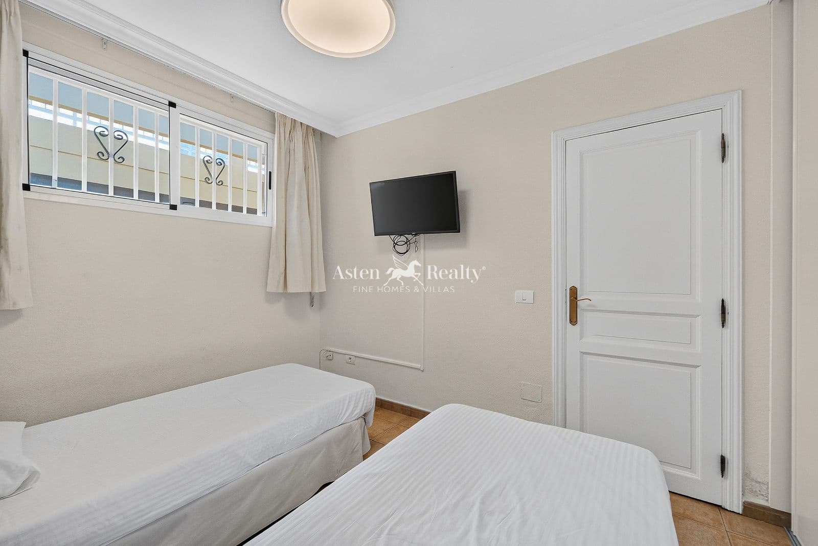 3 slaapkamer Penthouse te koop in Puerto Santiago met zwembad - € 330.000 (Ref: 9996302)