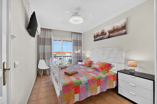 3 slaapkamer Penthouse te koop in Puerto Santiago, Santiago del Teide met zwembad - € 330.000 (Ref: 9996302)
