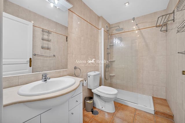 3 slaapkamer Penthouse te koop in Puerto Santiago, Santiago del Teide met zwembad - € 330.000 (Ref: 9996302)