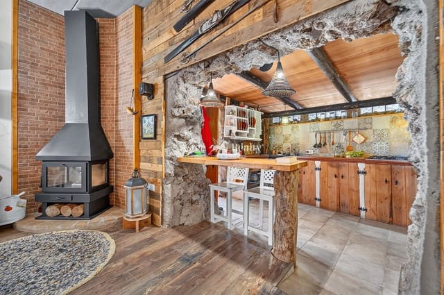 2 chambre Villa/Maison à vendre à Chio, Guía de Isora avec piscine garage - 435 000 € (Ref: 9997820)