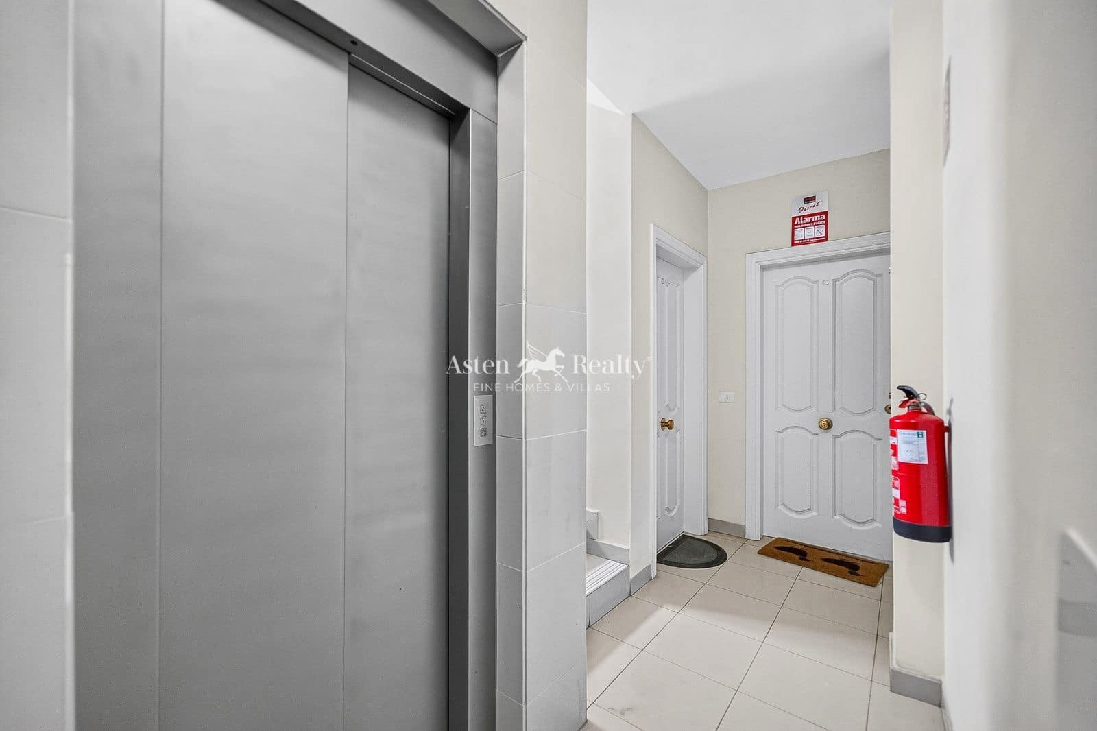 1 soverom Leilighet til salgs i Puerto Santiago - € 285 000 (Ref: 9999420)