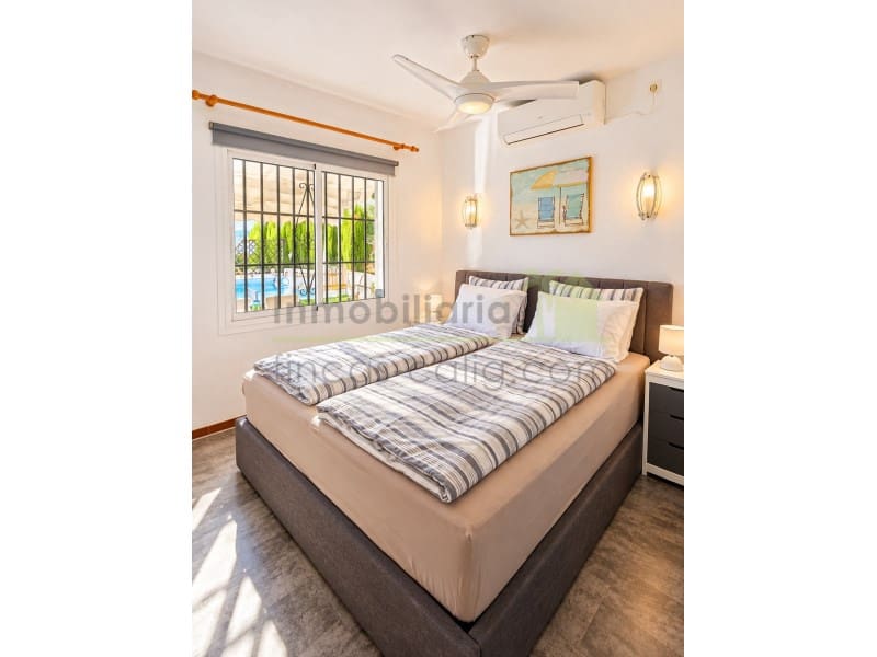 3 bedroom Villa for sale in Calig with pool - € 349,000 (Ref: 10129085)