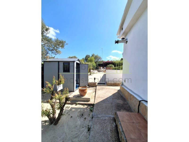3 bedroom Villa for sale in Calig with pool - € 349,000 (Ref: 10129085)