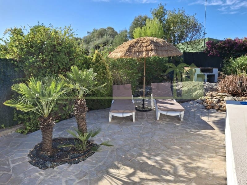 3 bedroom Villa for sale in Calig with pool - € 349,000 (Ref: 10129085)