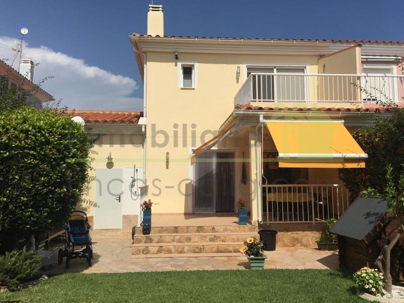 3 chambre Villa/Maison Semi-Mitoyenne à vendre à Vinaros avec garage - 298 000 € (Ref: 10174932)
