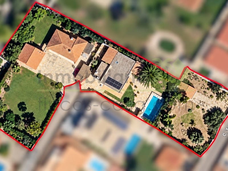 Chalet de 5 habitaciones en Vinaròs en venta con piscina garaje - 550.000 € (Ref: 10177061)