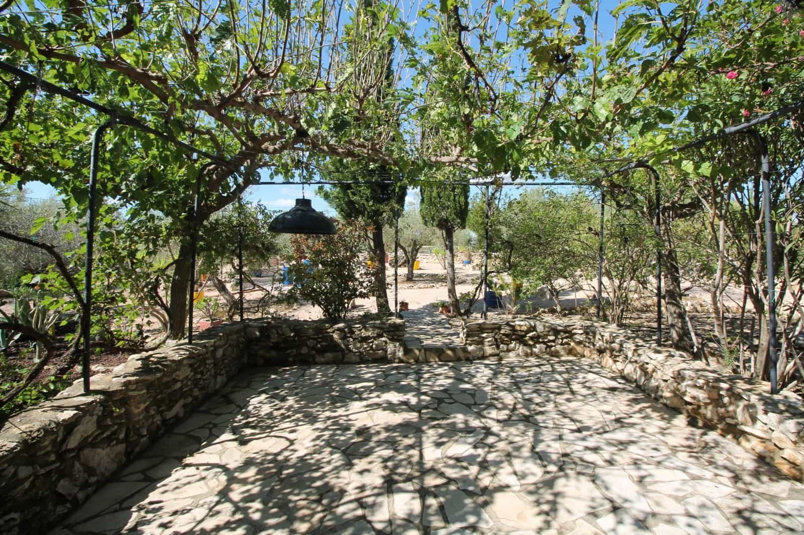 4 soverom Villa til salgs i Calig med svømmebasseng garasje - € 565 000 (Ref: 6327832)