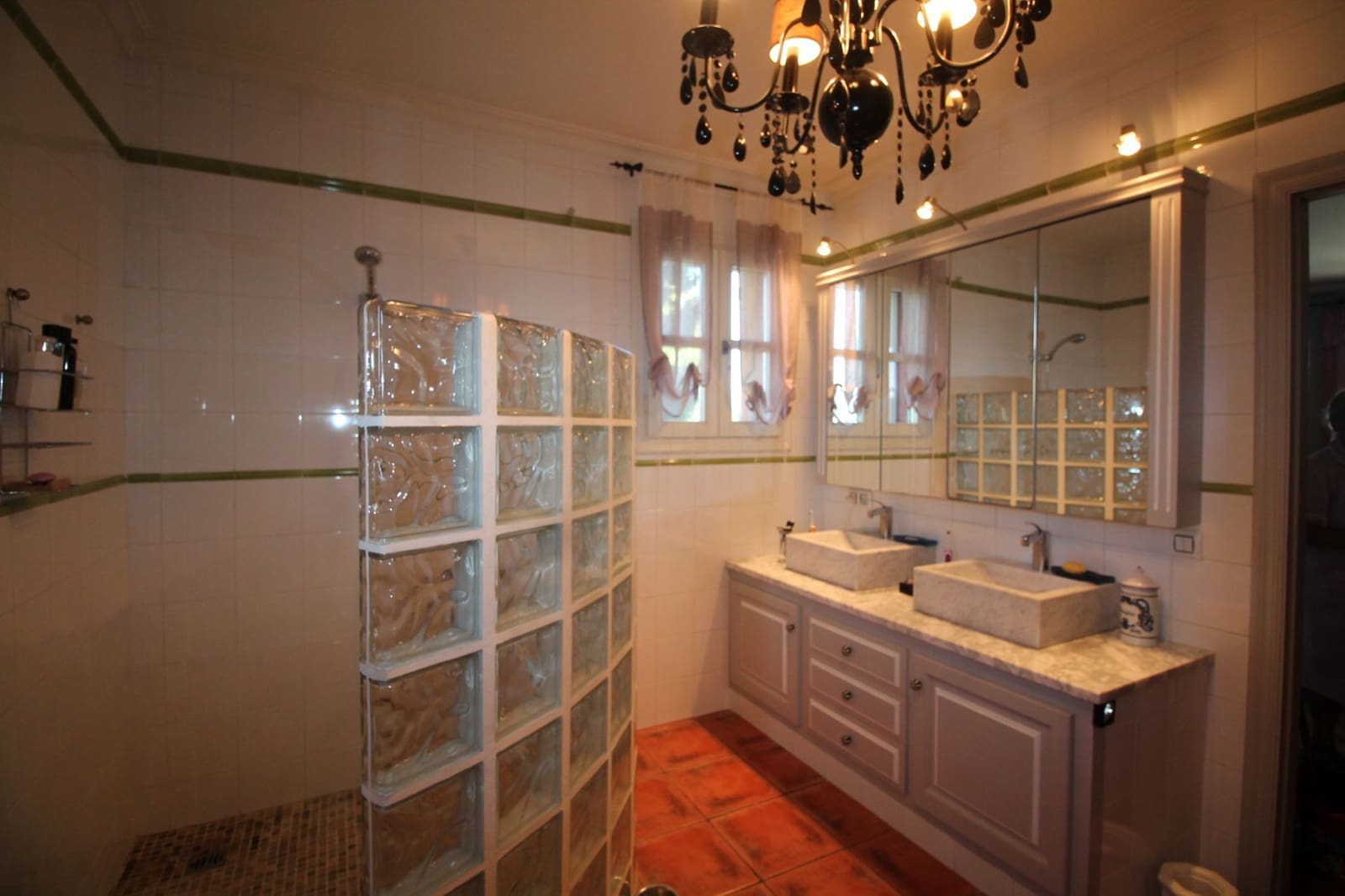 4 soverom Villa til salgs i Calig med svømmebasseng garasje - € 565 000 (Ref: 6327832)