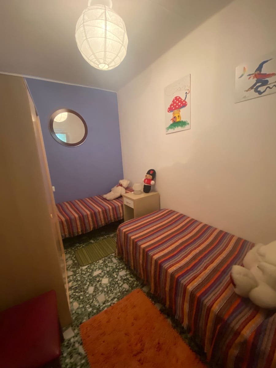 4 makuuhuone Omakotitalo myytävänä paikassa Calig - 85 000 € (Ref: 7587253)