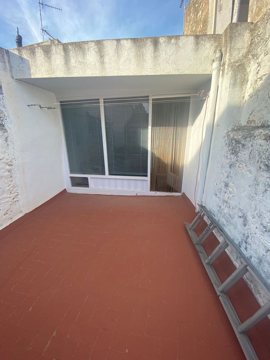 4 makuuhuone Omakotitalo myytävänä paikassa Calig - 85 000 € (Ref: 7587253)