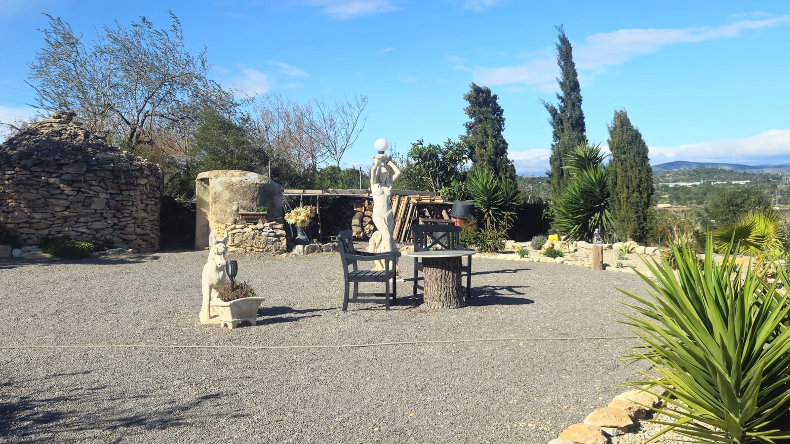 2 soverom Villa til salgs i Calig med garasje - € 375 000 (Ref: 8131740)