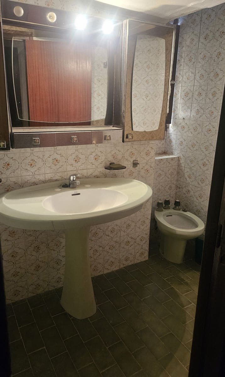 5 makuuhuone Omakotitalo myytävänä paikassa Calig - 39 500 € (Ref: 8165610)