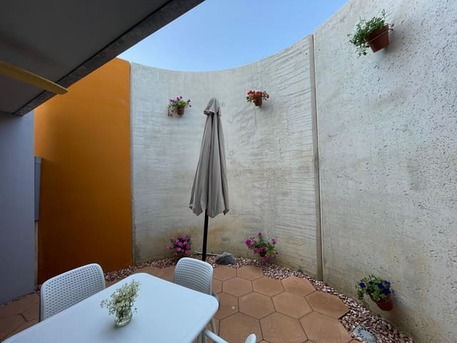 2 slaapkamer Villa te koop in Sant Jordi met zwembad - € 375.000 (Ref: 8456167)